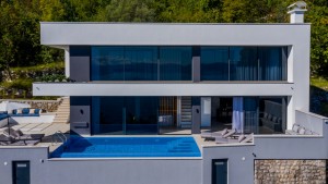 2-Bed Sky Pool Villa: Beheizter Pool & Spa